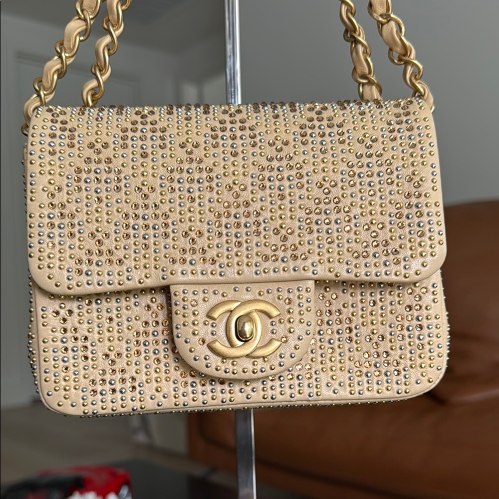 *RARE* 2025 Chanel Gold Mini Flap Bag - Gold Sparkle - Picture 5 of 16